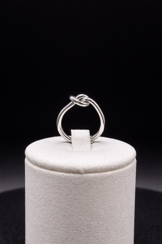Knot ring made of 925 sterling silver