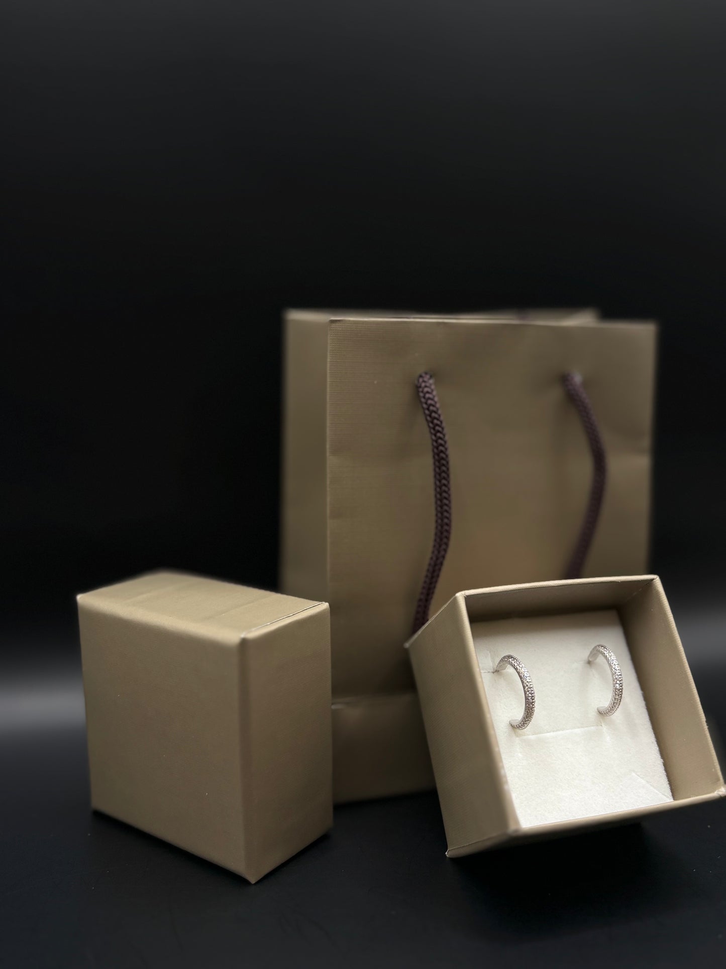 Hoop earrings with a textured design, made of 925 sterling silver
