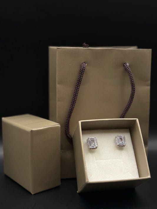 Elegant rectangular zirconia stud earrings