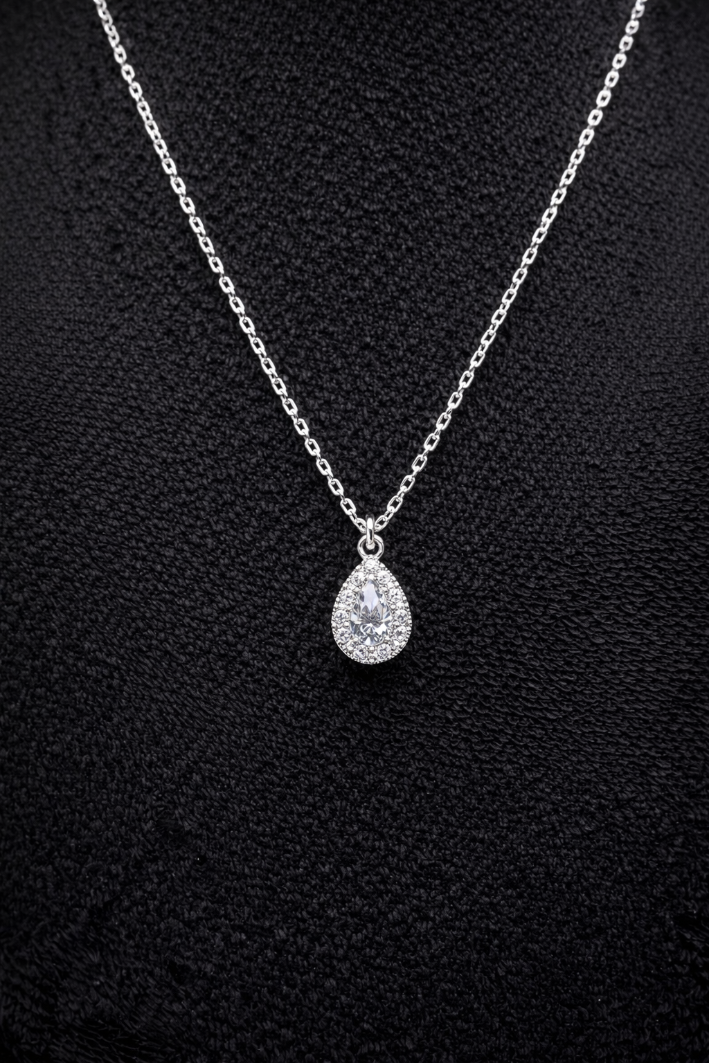 Silver chain with teardrop pendant made of 925 sterling silver 