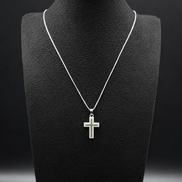 Kreuz Halskette aus 925 Silber mit grünen & weißen Zirkonia