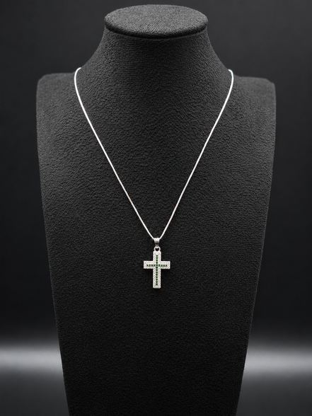 Kreuz Halskette aus 925 Silber mit grünen & weißen Zirkonia
