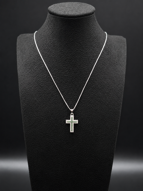 Kreuz Halskette aus 925 Silber mit grünen & weißen Zirkonia
