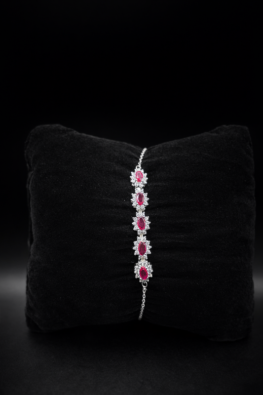 Elegantes Silberarmband mit ovalen pinken Steinen
