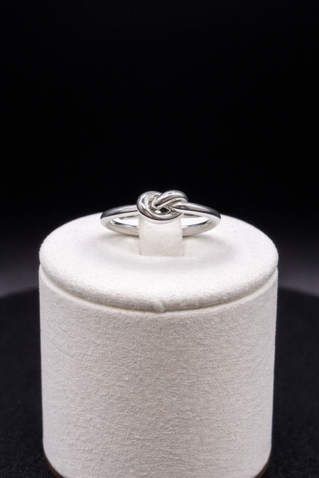 Knotenring aus 925 Sterling Silber