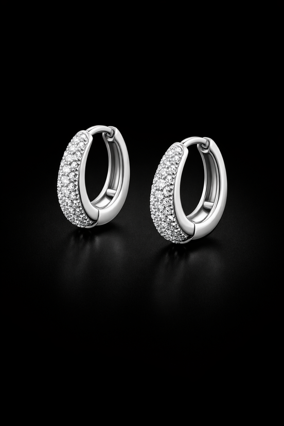 Zarte Creolen aus 925 Sterling Silber mit weißen Zirkonia