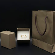 Anello in argento placcato oro realizzato in argento sterling 925 