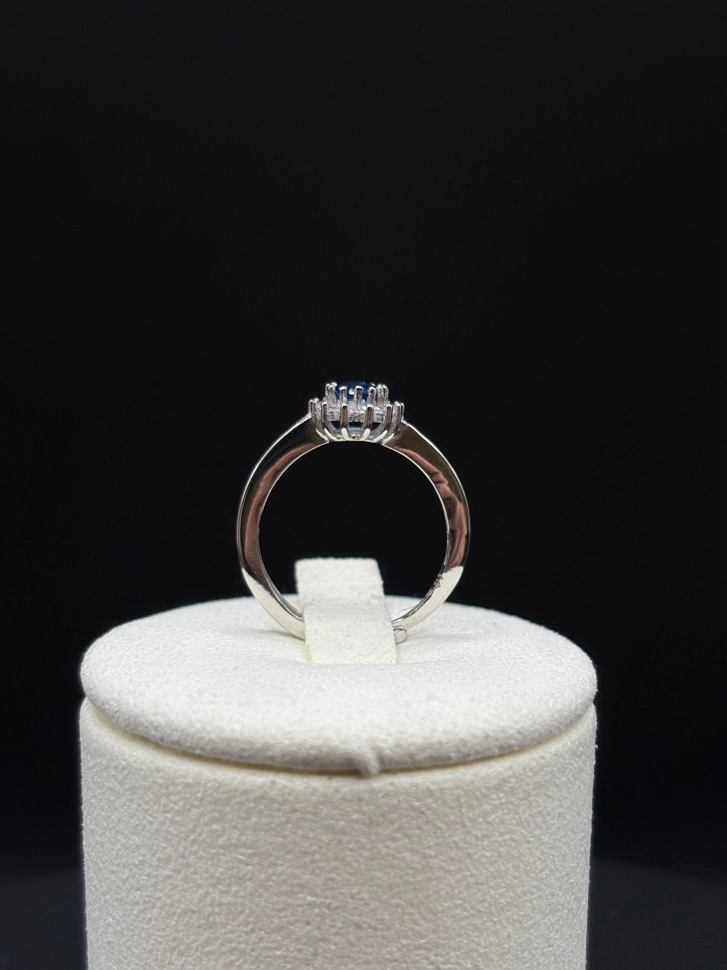 925 sterling silver ring with zircon 