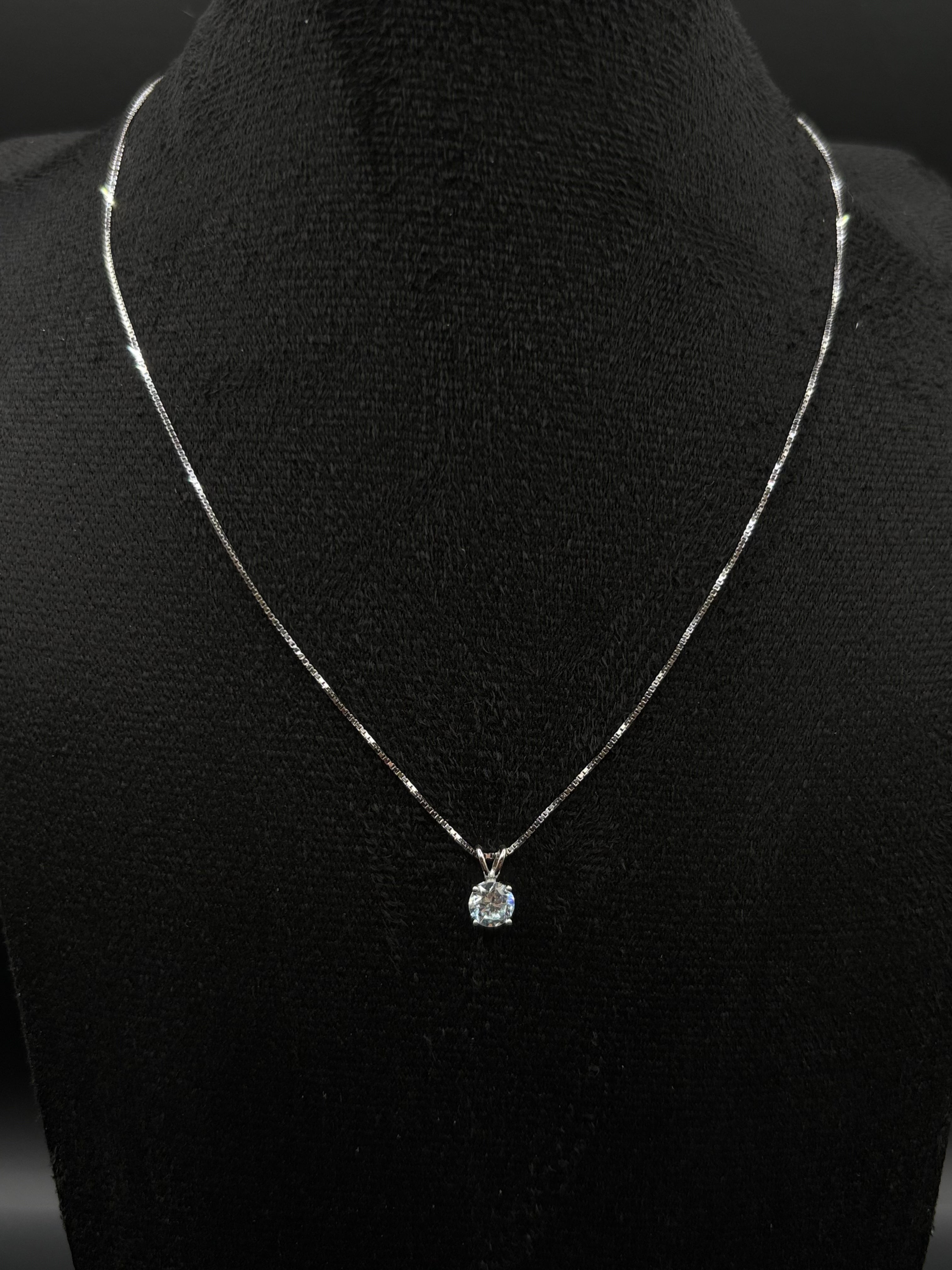 Parure di gioielli in argento sterling 925 con zircone azzurro 