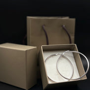 Orecchini a cerchio dalla texture fine in argento sterling 925