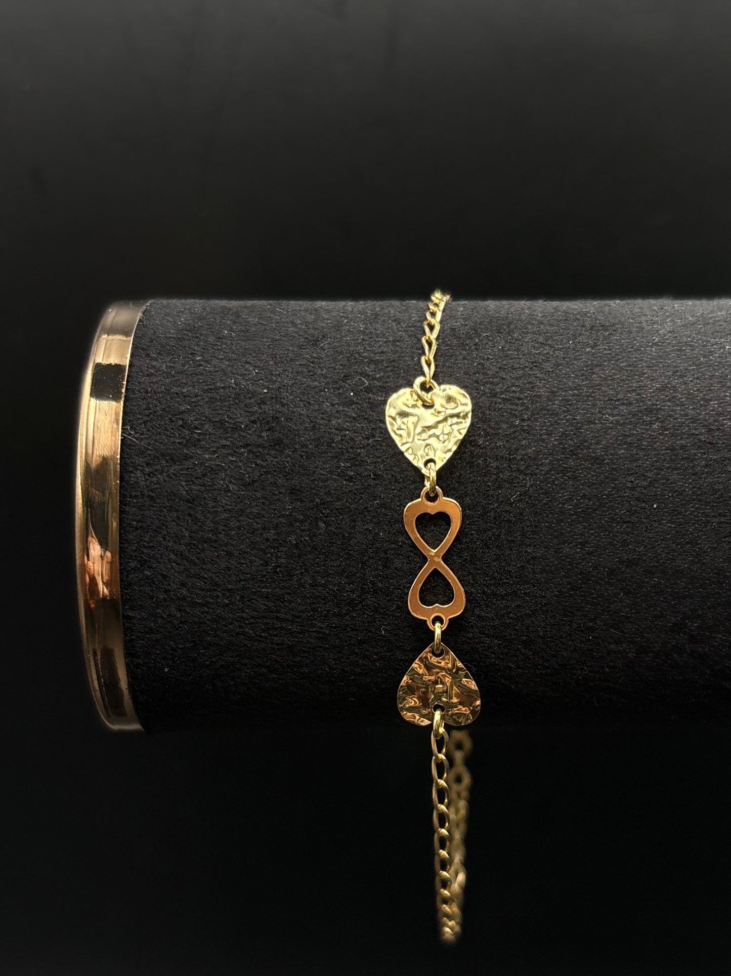 Armband aus vergoldetem 925 Sterling Silber mit Unendlichkeits-Symbol und Herzmotiven